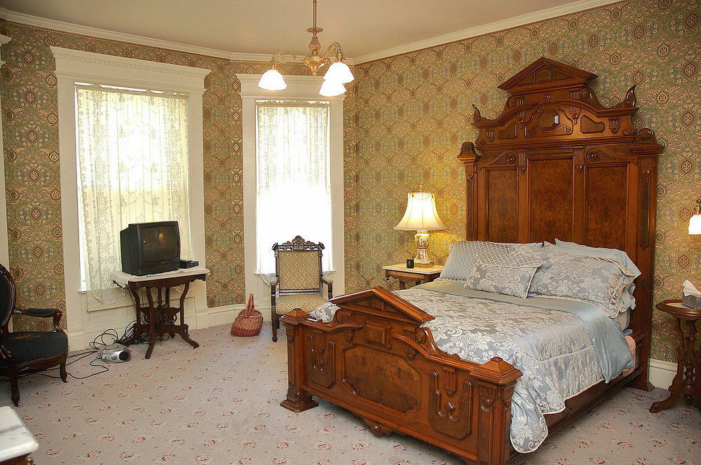 The Grand Anne Bed And Breakfast Keokuk Dış mekan fotoğraf